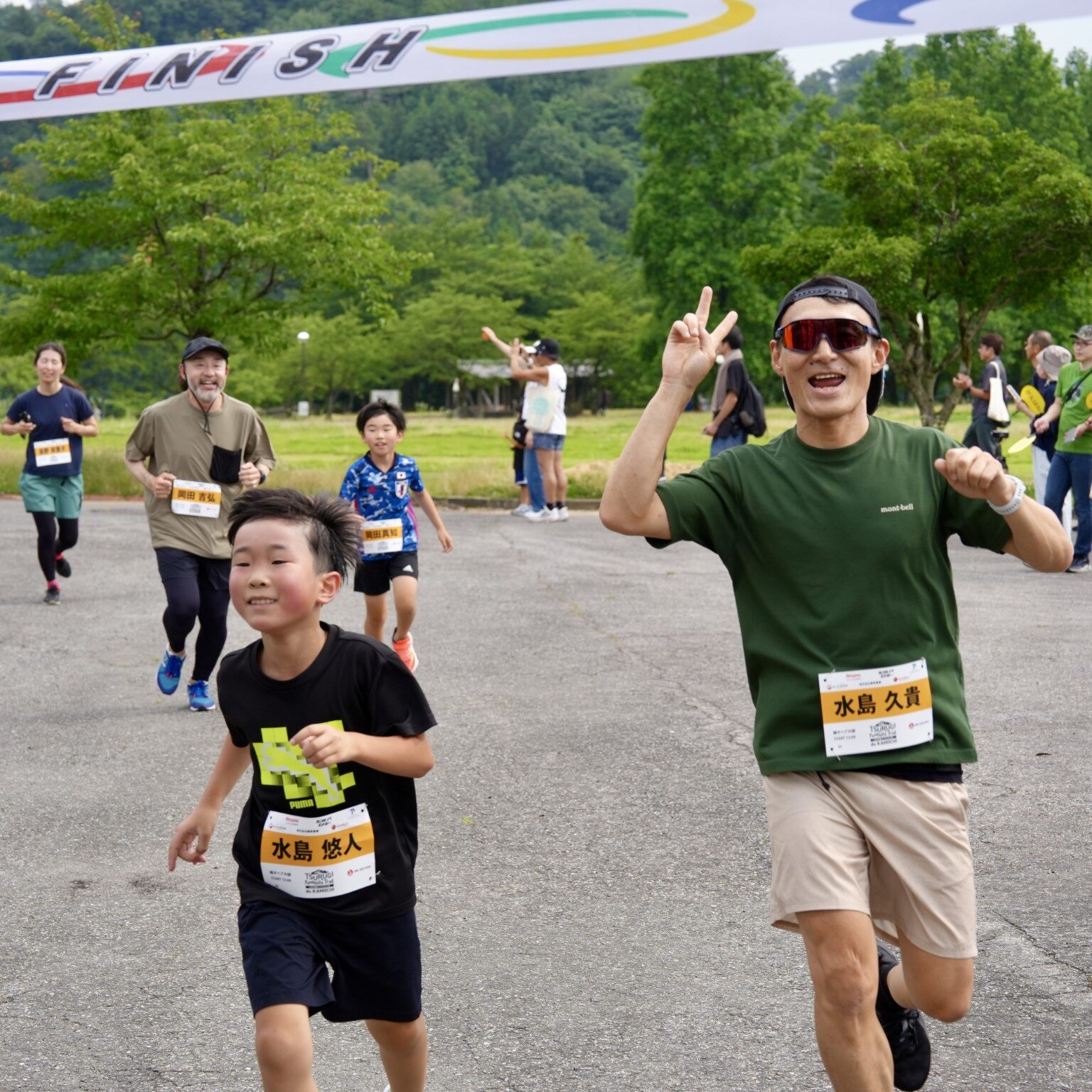 親子で笑顔のフィニッシュ