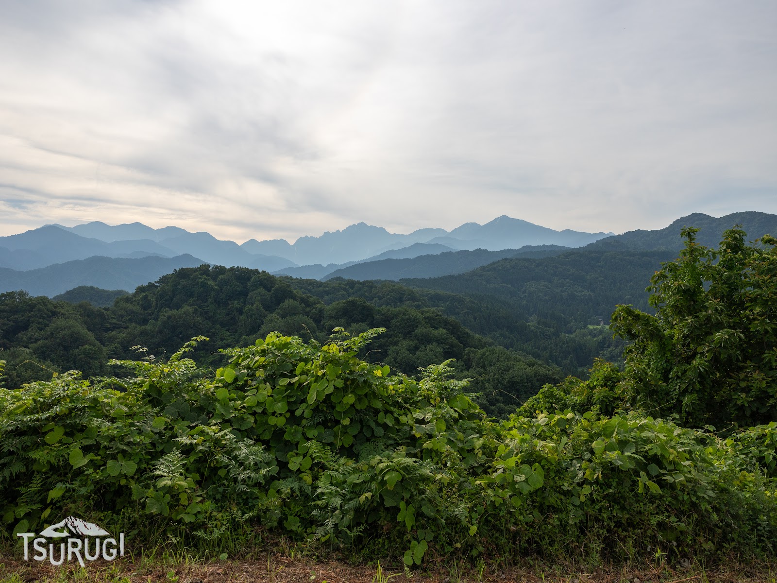 剱岳を望む稜線